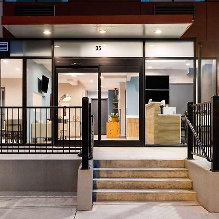 Days Inn By Wyndham Staten Island New York Exteriör bild