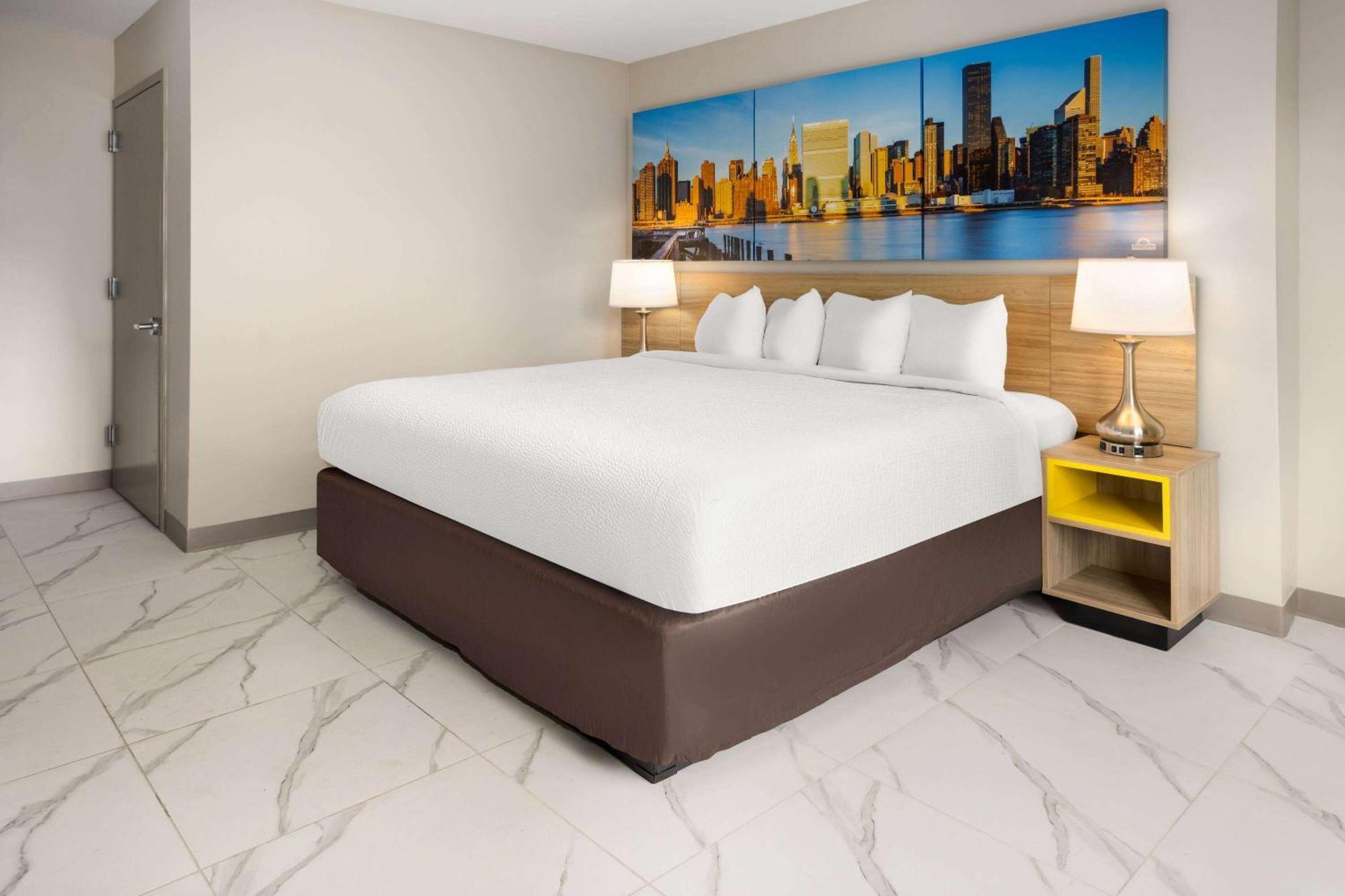 Days Inn By Wyndham Staten Island New York Exteriör bild